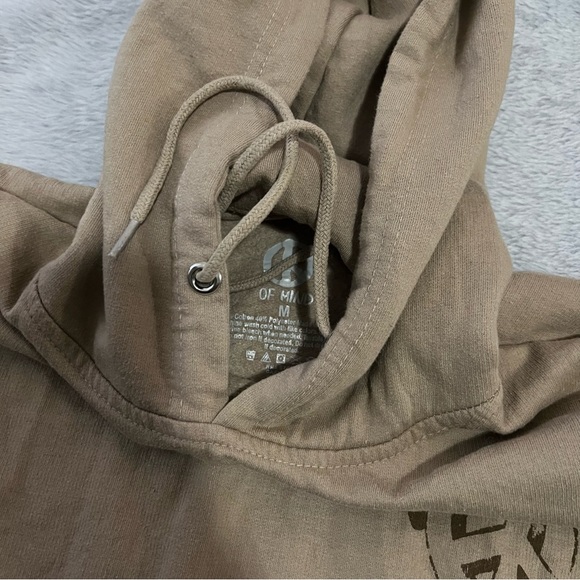 Peace on earth hoodie - Picture 2 of 3